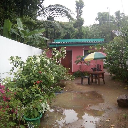 Little Pink House Mirissa Exterior foto